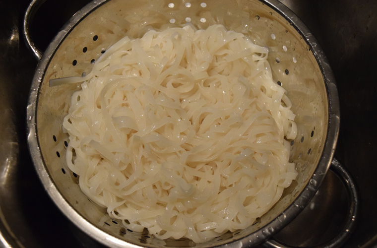 3-padthai-noodles
