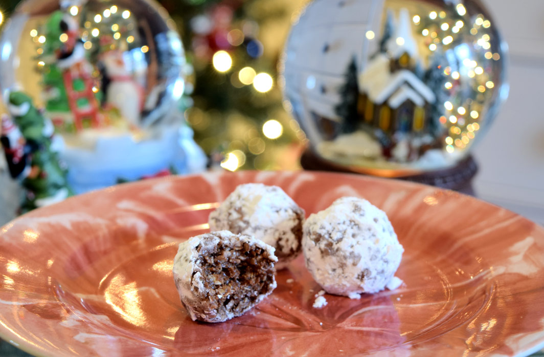 Holiday Snow Globe Cookies – HypeFoodie